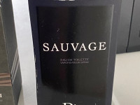 Hajuvedet (Dior Sauvage & Stronger With You)