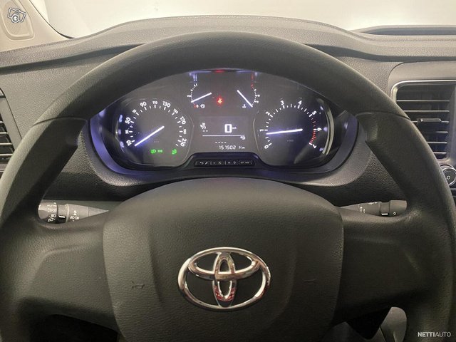 Toyota Proace 9