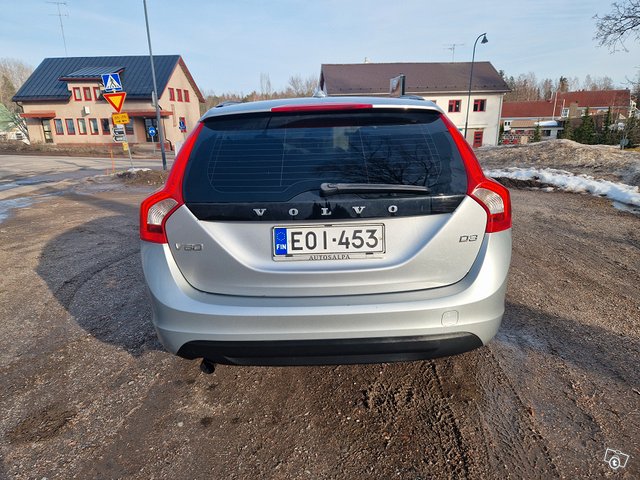 Volvo V60 4