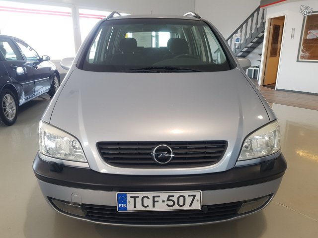 Opel Zafira 7