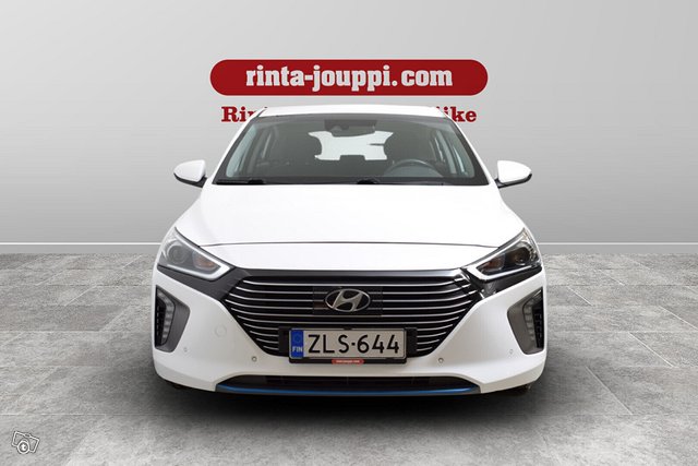 Hyundai IONIQ Hybrid 2