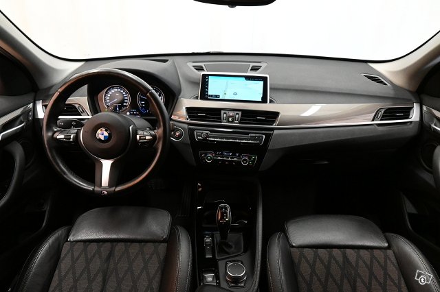 BMW X1 13