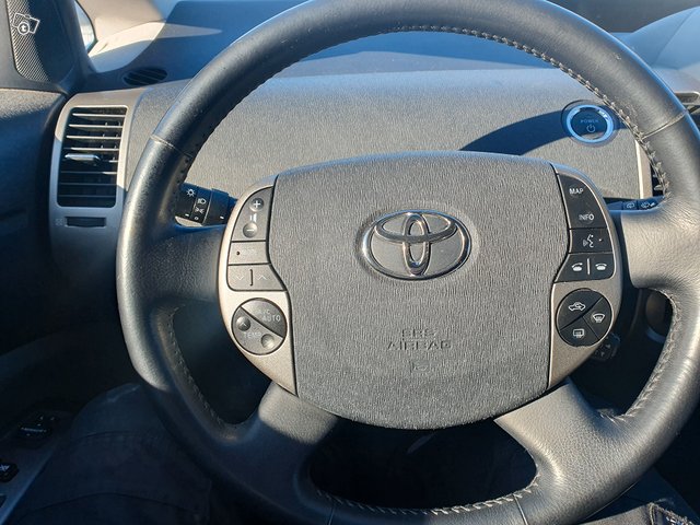Toyota Prius 16