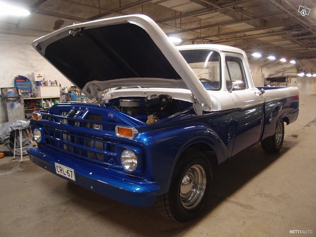 Ford F100 8
