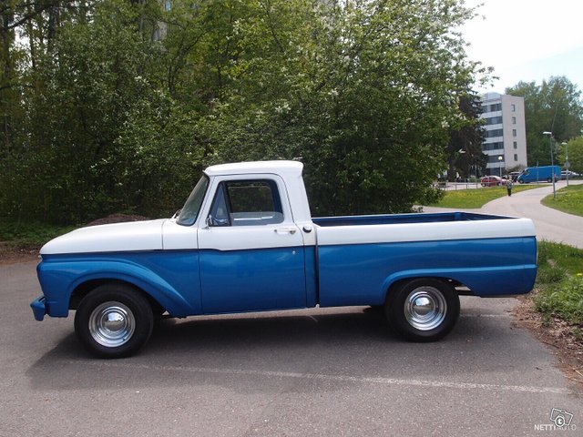 Ford F100 25