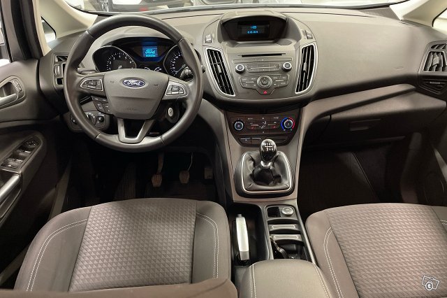 Ford C-Max 9