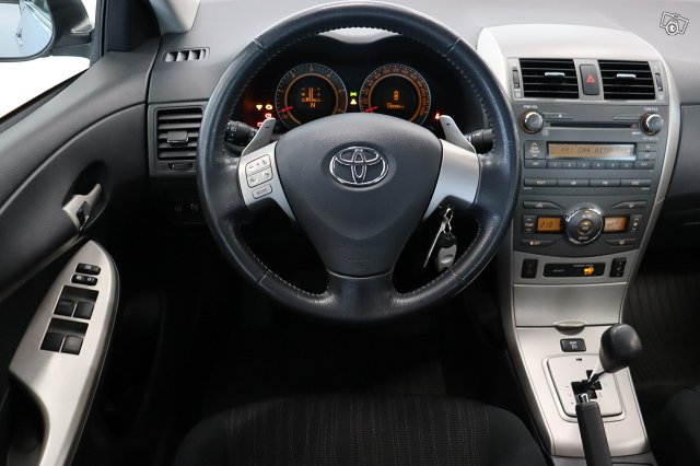 Toyota Corolla 23