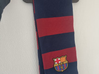 Barcelona fanihuivi alkuperisess pakkauksessa
