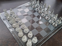 Lasinen shakkipeli