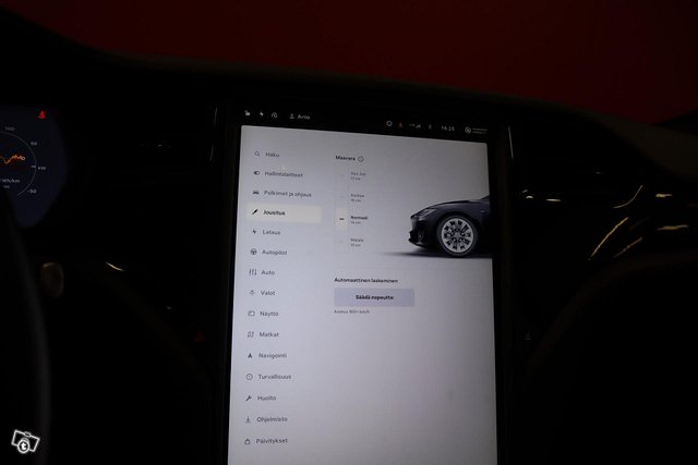 Tesla Model S 10