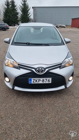 Toyota Yaris 2