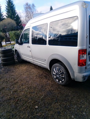 Ford Transit Connect 4