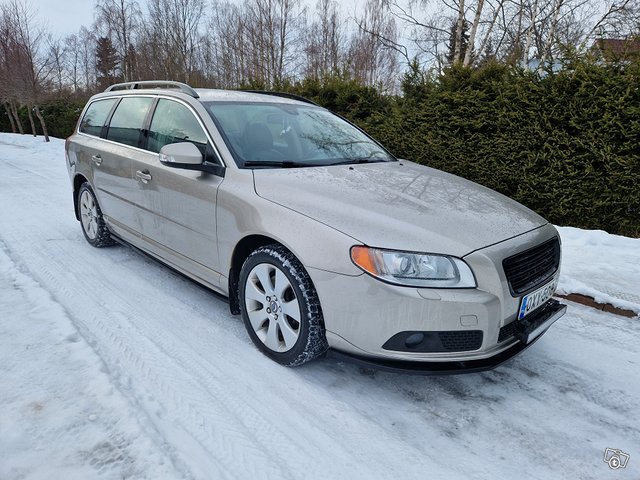 Volvo V70 1