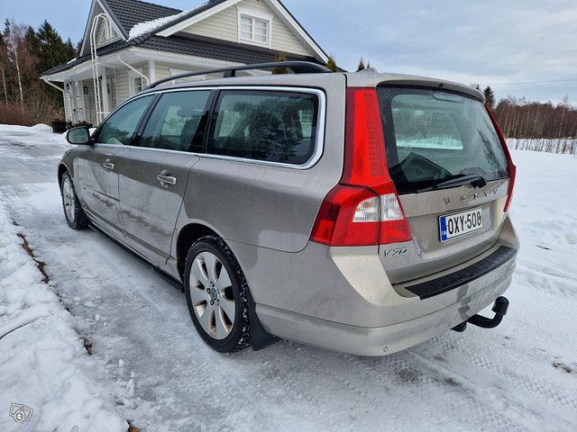 Volvo V70 4