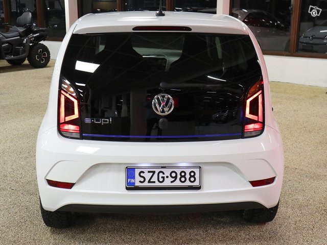 VOLKSWAGEN Up 7