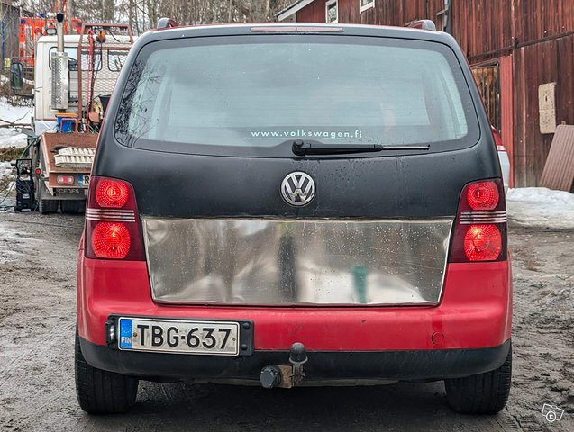 Volkswagen Touran 8