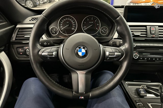 BMW 330 Gran Turismo 11