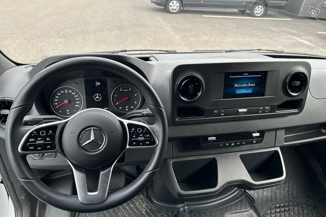 Mercedes-Benz SPRINTER 10