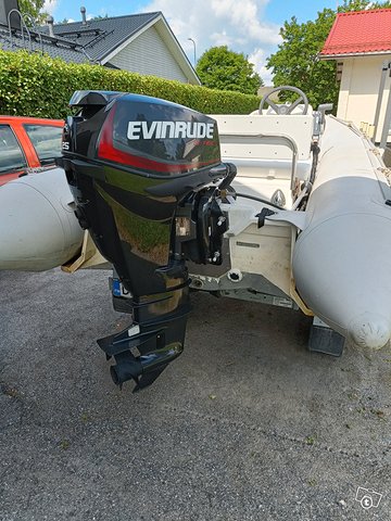 Bombard Explorer 420 2