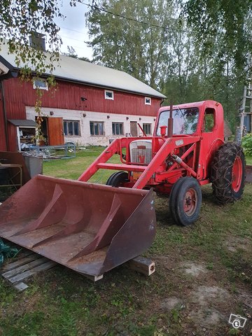Traktori Valmet 565 1