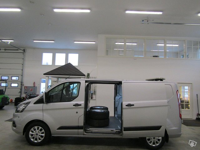 Ford Transit Custom 17