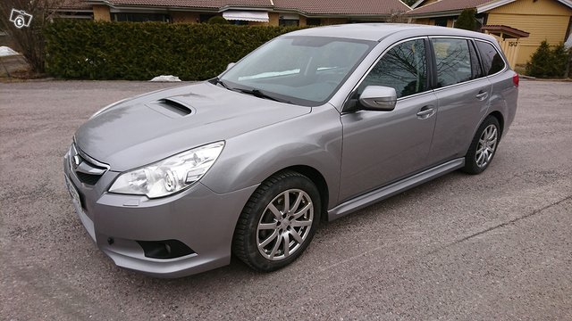 Subaru Legacy, kuva 1