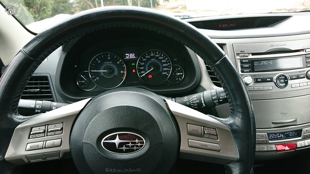 Subaru Legacy 8