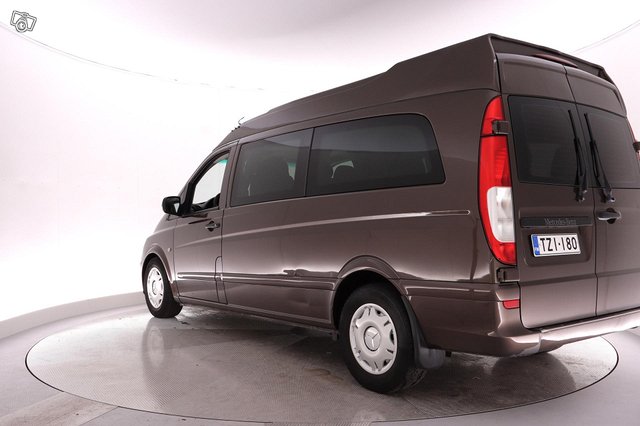 Mercedes-Benz Vito 12