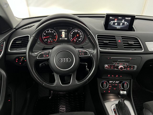 Audi Q3 6