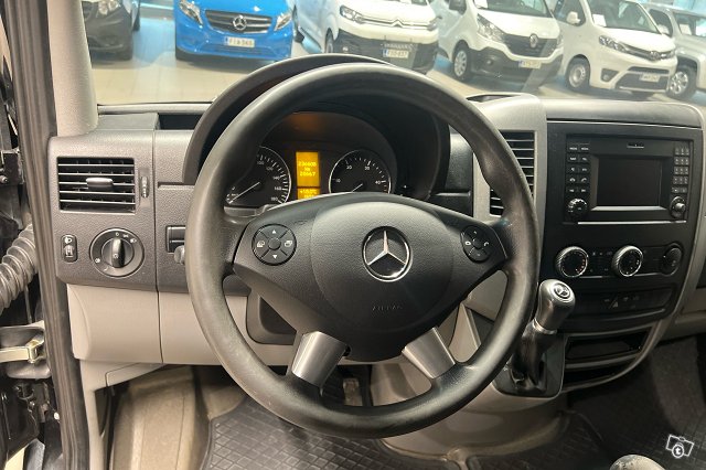 Mercedes-Benz Sprinter 12