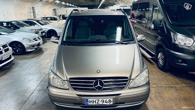 Mercedes-Benz Viano 2