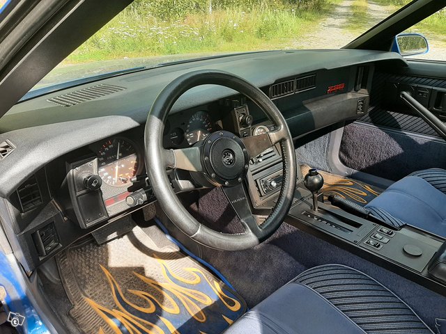 Chevrolet Camaro 9