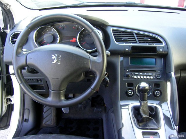 Peugeot 3008 8