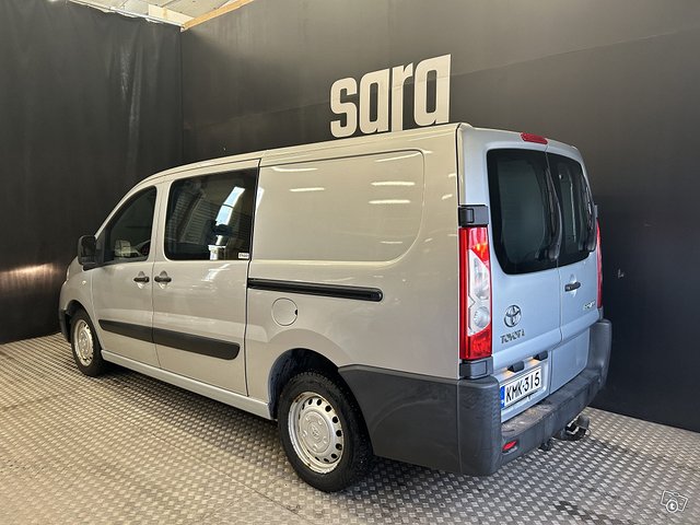 Toyota Proace 5