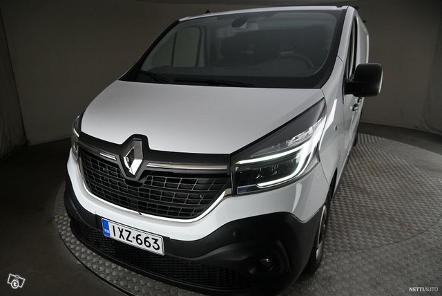 Renault Trafic 13