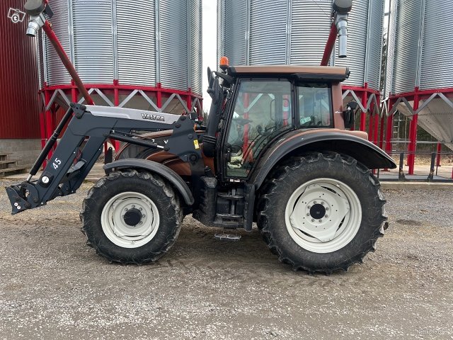 Valtra N122D MYYTY 1