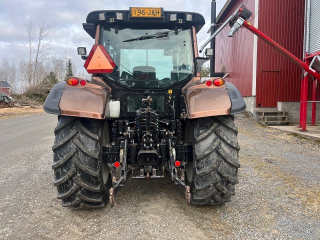 Valtra N122D MYYTY 3