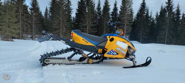 Ski-doo mxz 800 2