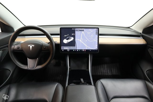 Tesla Model 3 14