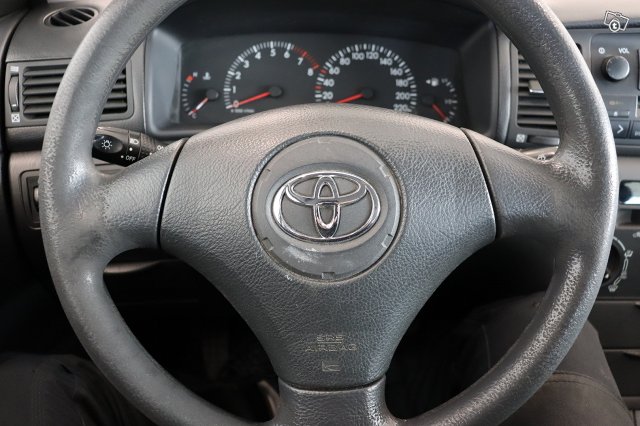 Toyota Corolla 17