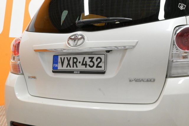 Toyota Verso 9