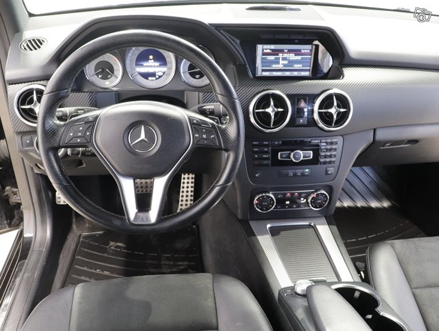 Mercedes-Benz GLK 17