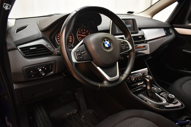 BMW 218 14