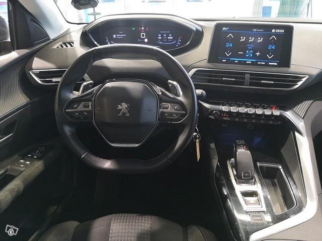 PEUGEOT 5008 7