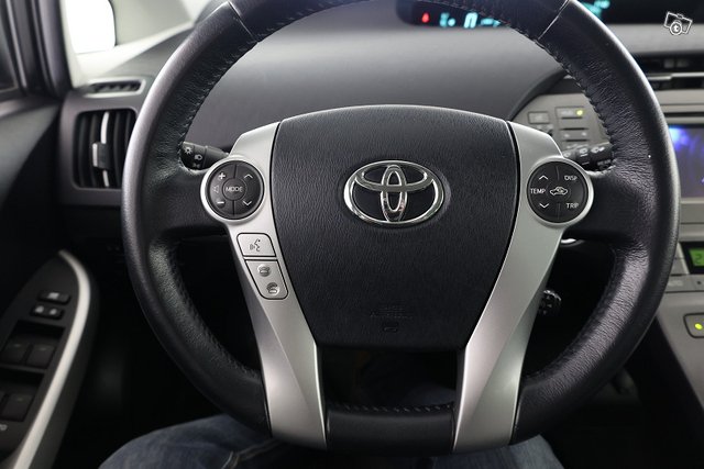 Toyota Prius 10