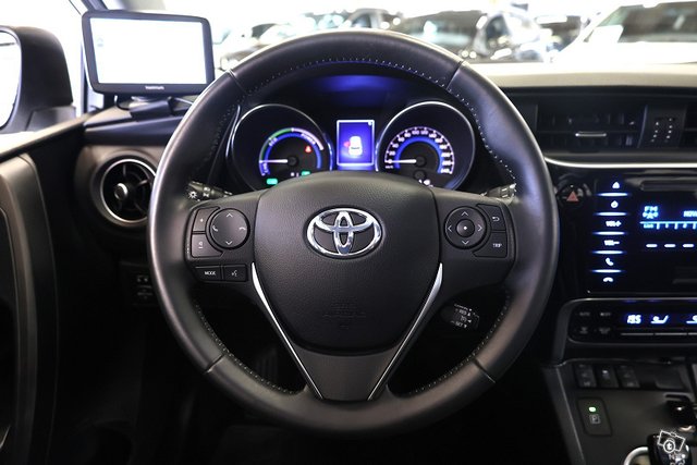Toyota Auris 10