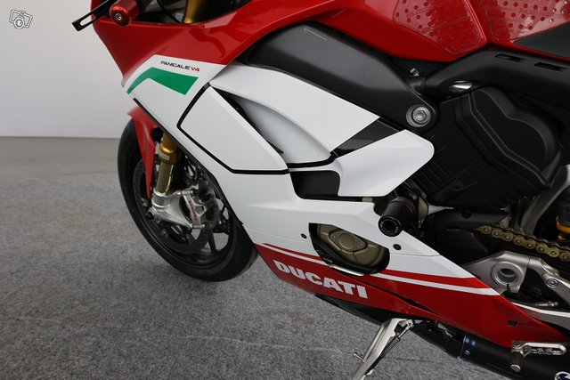 Ducati PANIGALE V4 16