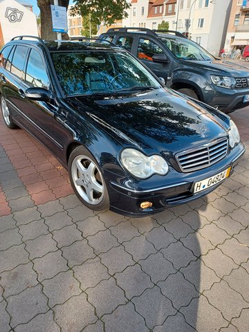 Mercedes-Benz 280 2