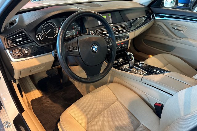BMW 525 6