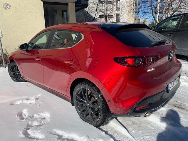 Mazda 3 4